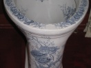 07 Cuvette wc porcelaine fleurie anglaise 1900